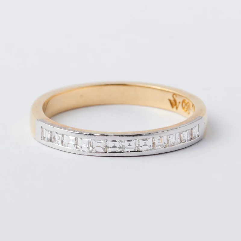 Women's Infinity Symbol Rings in Rose Gold for a Romantic TouchFine Two-Tone Carré Cut Band