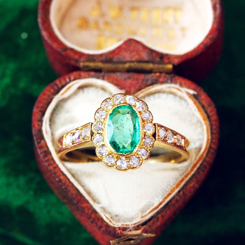 Diamond - Encrusted Women's Rings for Special Occasions in 18K GoldDarling! Pretty Vintage Emerald & Diamond Cluster Ring