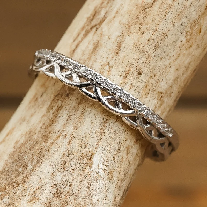 Tennis - Style Women's Rings with a Row of Round Diamonds in PlatinumThe Lace Stacking Band