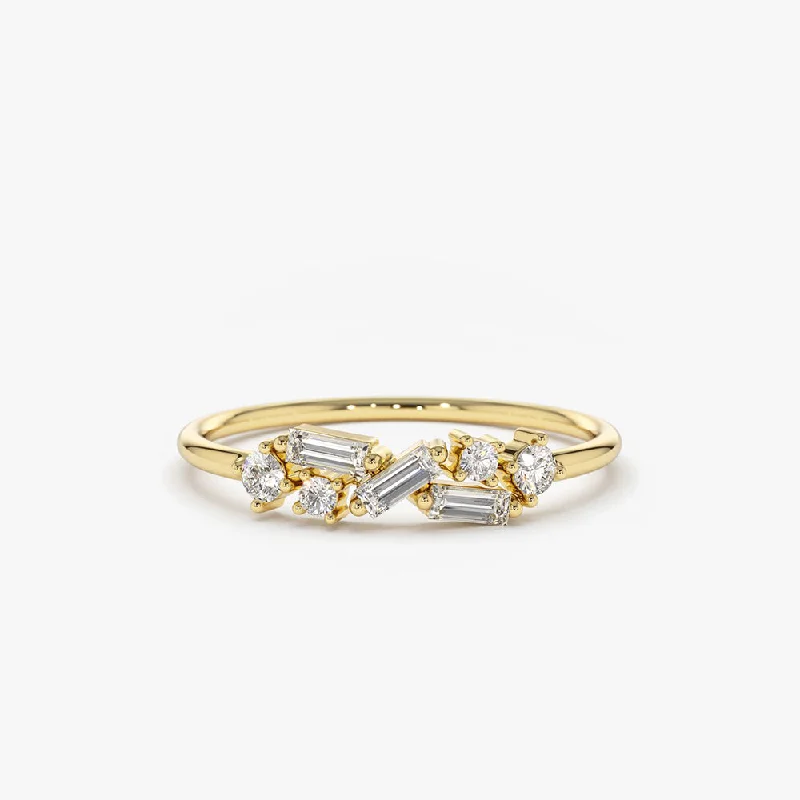 Women's Diamond Rings with Side - Stone Pave Setting for a Sparkling and Continuous Shine14K Scattered Baguette and Round Diamond Ring