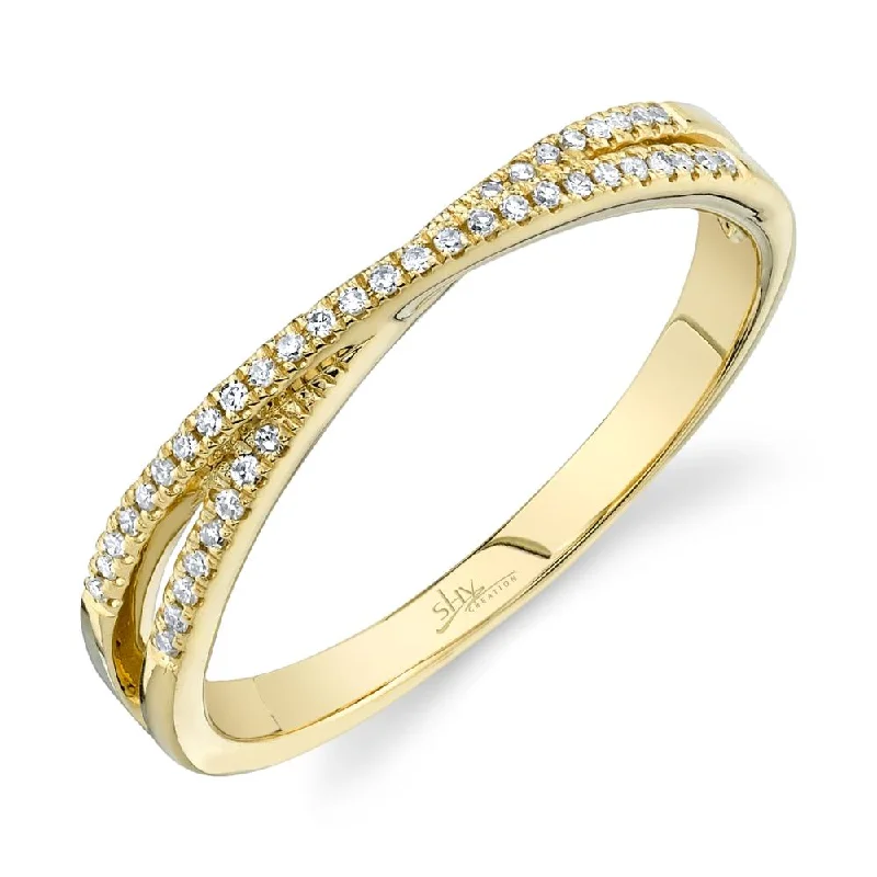 Magnetic Fashion Rings in Stainless Steel with a Modern, Interlocking Design0.09CT DIAMOND RING