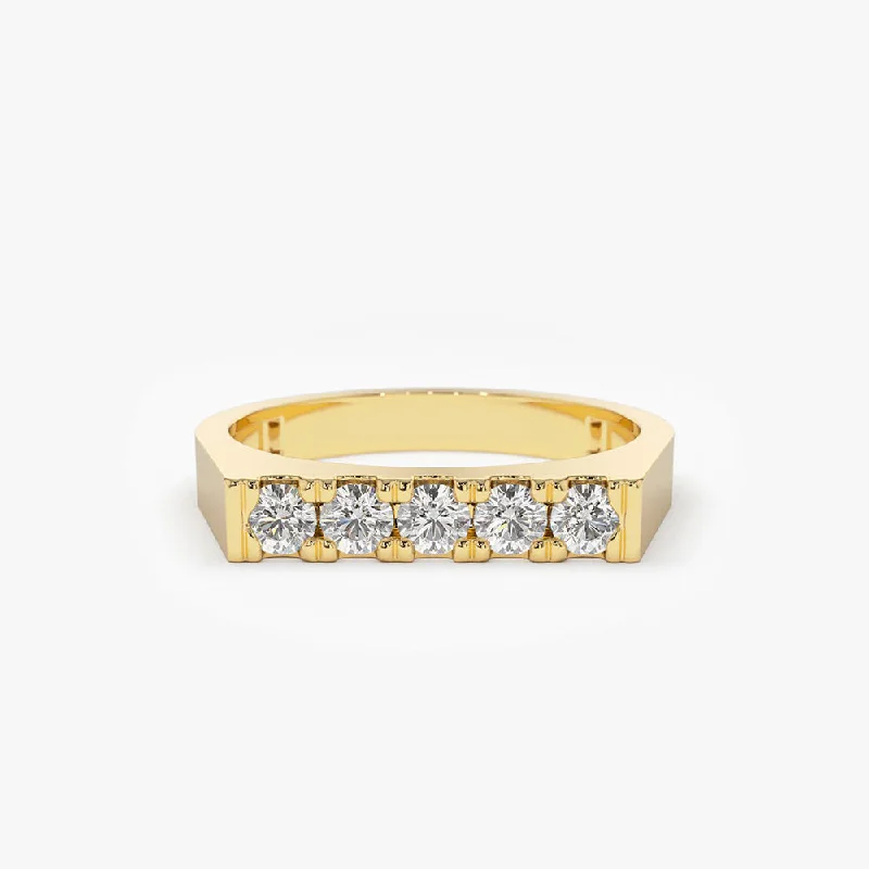 Pear - Shaped Women's Diamond Rings in Yellow Gold with a Single - Diamond Pendant Look14K Rectangular Diamond Pinky Ring