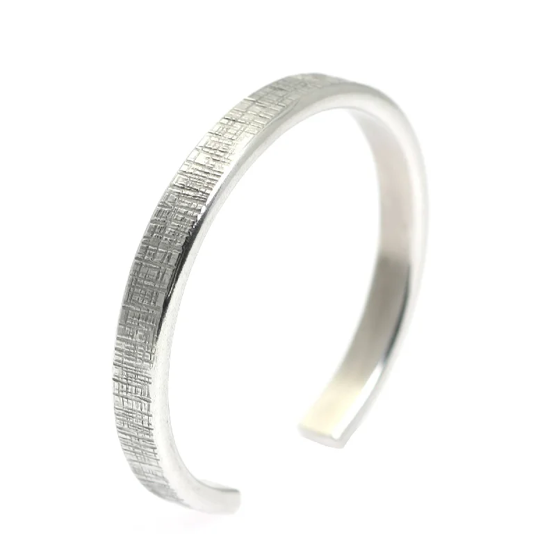 Stackable Women's Cuff Bracelets in Different Sizes and Materials for Layered StylingThin Linen Aluminum Cuff Bracelet