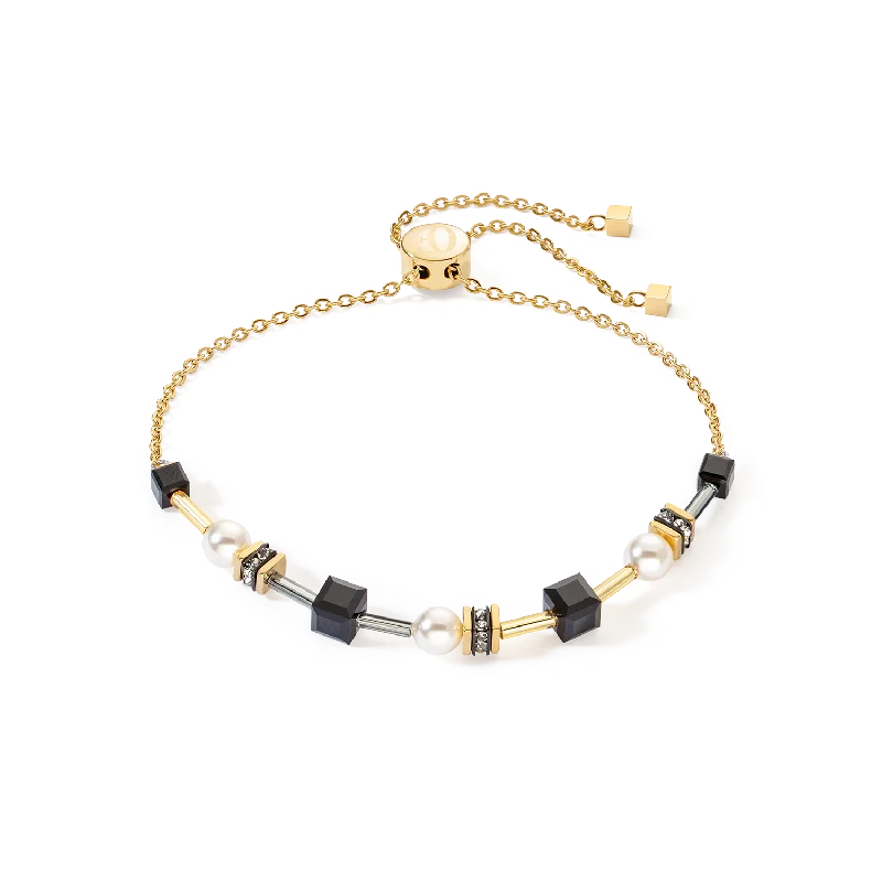 Pink Freshwater Pearl Bracelets with Cubic Zirconia Embellishments for a Feminine TouchBracelet Mysterious Cubes & Pearls gold-black