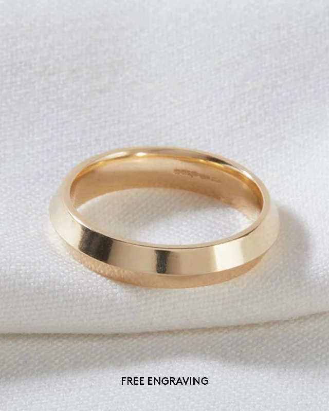 Infinity - Symbol Wedding Bands in Rose Gold with Small Diamonds for a Romantic and Symbolic GestureSolid Gold Fine Edge Ring - 4mm Band